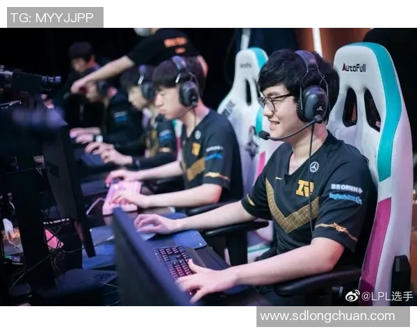 聚焦王者荣耀FPX近期状态分析与未来发展趋势探讨